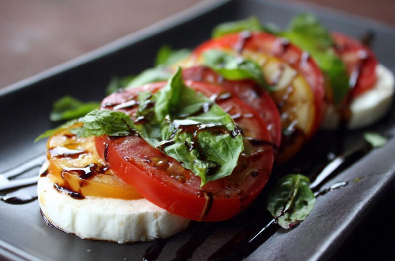 Caprese Salad with Balsamic Glaze: The 5-Minute Masterpiece