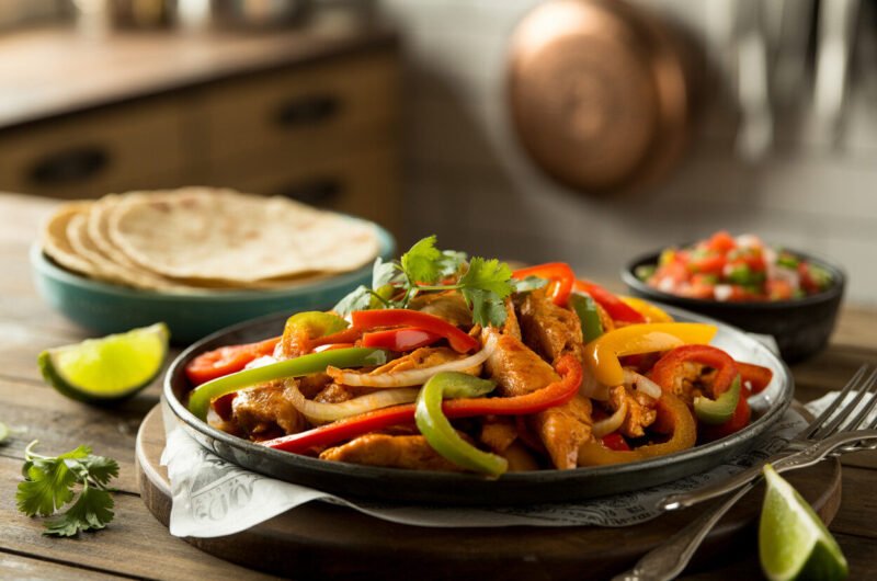 Easy Authentic Chicken Fajitas for Family Dinner